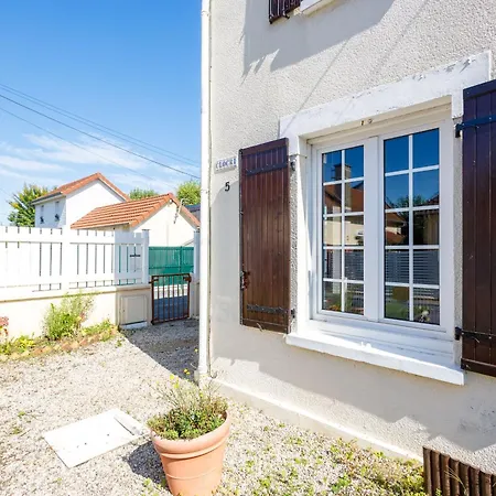 La Maison Cabourgeaise Proche Mer Exterior photo