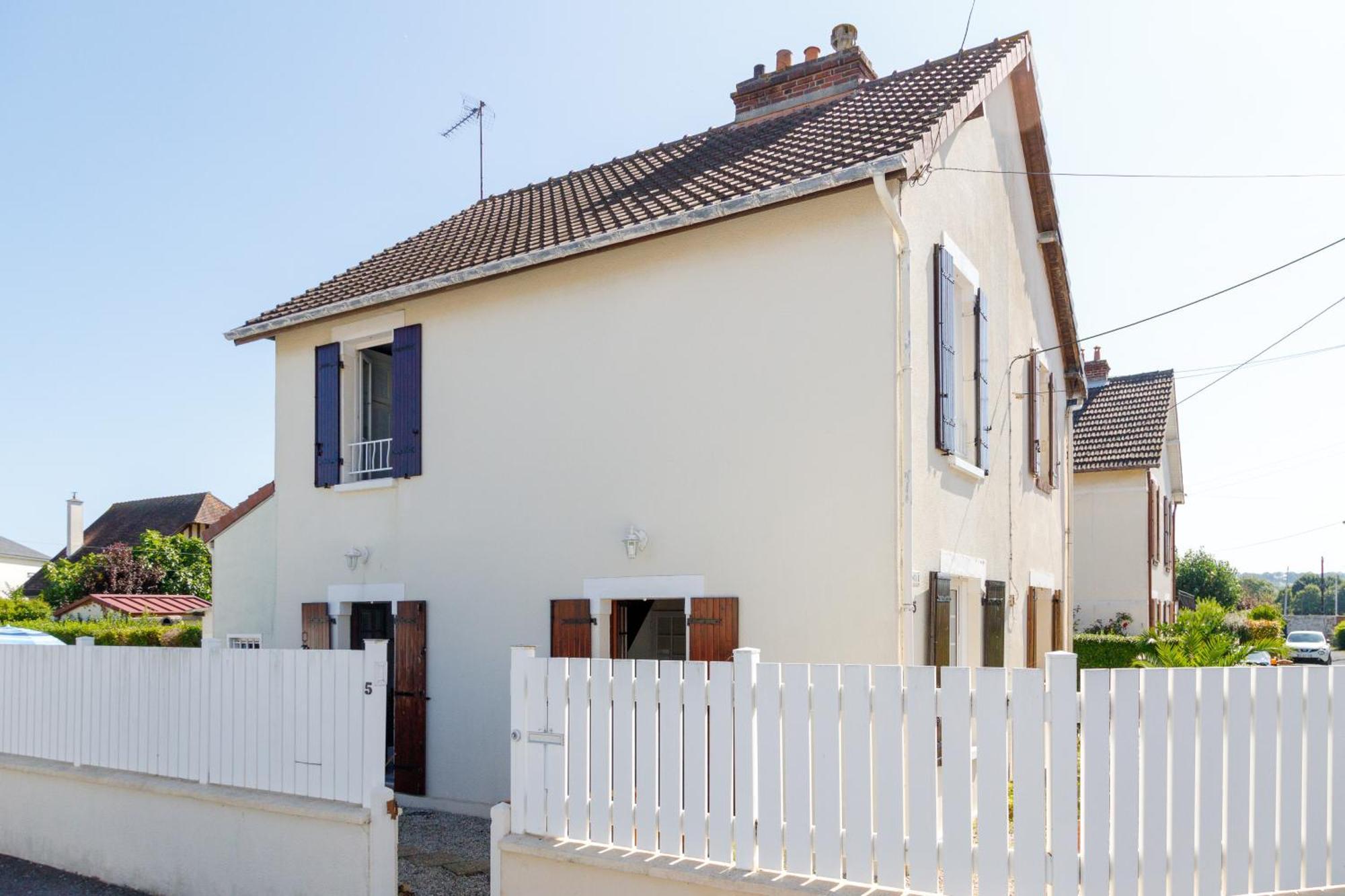 Holiday home La Maison Cabourgeaise Proche *